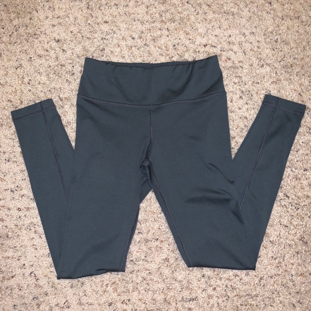 Grey Leggings (small)